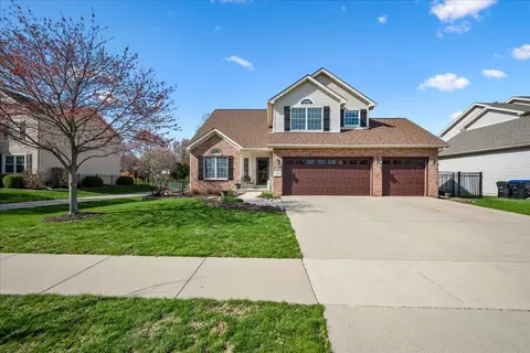 3102 Sable Oaks Rd, Bloomington, IL 61704