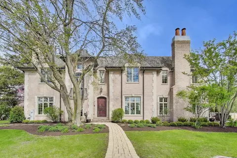 1522 Edgewood Ln, Winnetka, IL 60093
