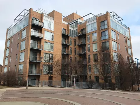 1740 Oak Ave #307, Evanston, IL 60201