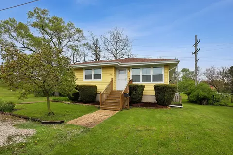 912 Clinton St, Lockport, IL 60441
