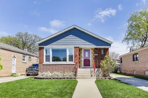 8737 S Fairfield Ave, Evergreen Park, IL 60805