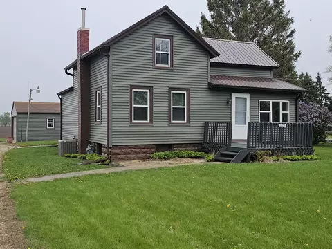 1770 Hoover Rd, Deer Grove, IL 61243