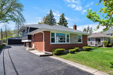 4430 Roslyn Rd, Downers Grove, IL 60515