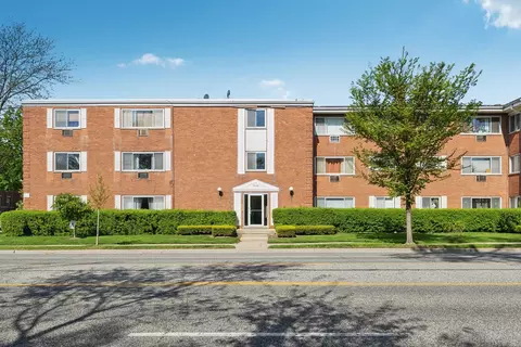 8440 Skokie Blvd #102, Skokie, IL 60077