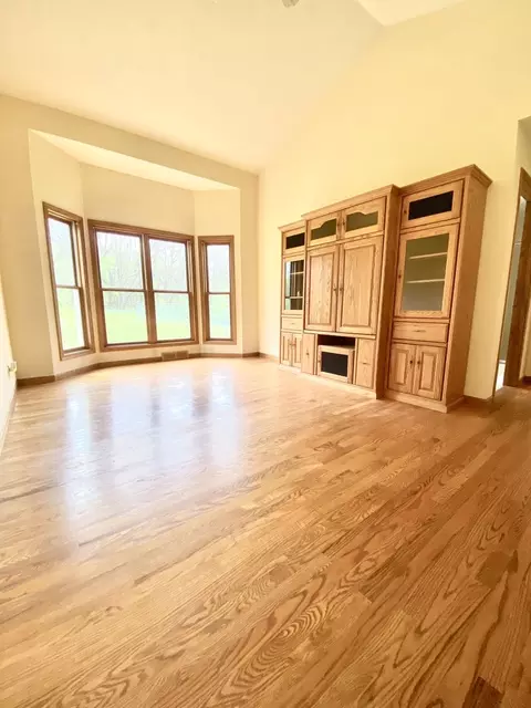 Living - 1102 Lost Nation Rd, Dixon, IL 61021 photo 3 of 5