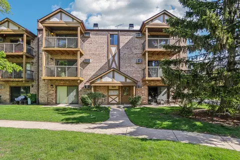 829 S Dwyer Ave #B, Arlington Heights, IL 60005