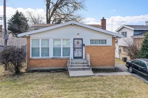8576 S Woodlawn Ave, Chicago, IL 60619