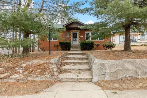 2724 W 96th Pl, Evergreen Park, IL 60805