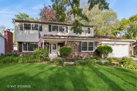 1525 Swallow St, Naperville, IL 60565