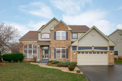 496 Cliffwood Ln, Gurnee, IL 60031