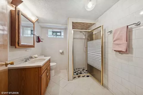 Bath - 7010 W Devon Ave, Chicago, IL 60631 photo 3 of 3