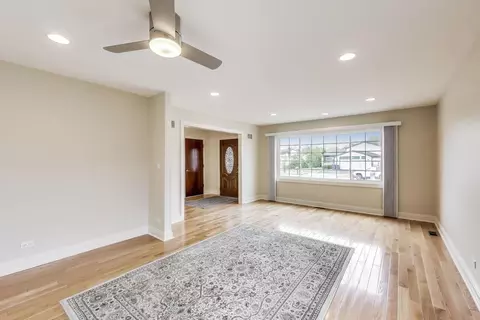 Living - 237 S Radcliffe Ave, Des Plaines, IL 60016 photo 1 of 1