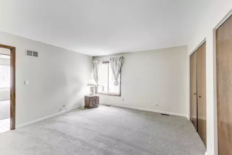 Bedroom - 237 S Radcliffe Ave, Des Plaines, IL 60016 photo 1 of 5