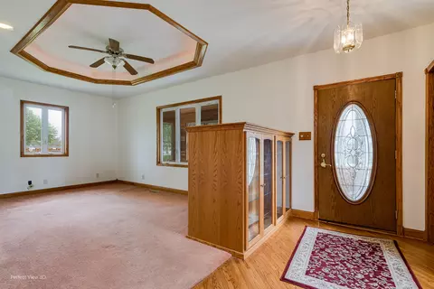 Living - 603 7th St, Mazon, IL 60444 photo 1 of 3