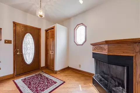 Entry Way - 603 7th St, Mazon, IL 60444 photo 1 of 1