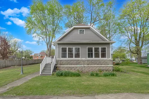 Exterior - 603 7th St, Mazon, IL 60444 photo 1 of 4