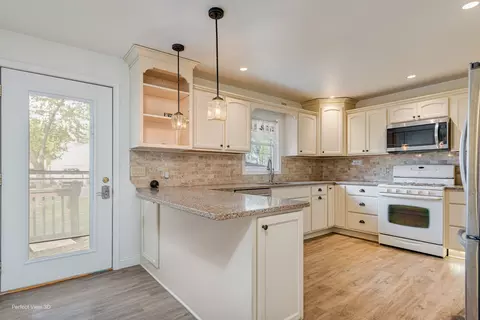 Kitchen - 603 7th St, Mazon, IL 60444 photo 1 of 3