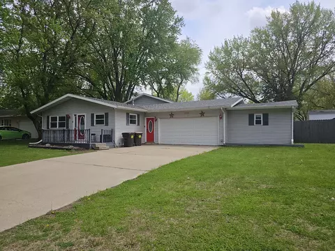 1208 Minkel St, Rock Falls, IL 61071