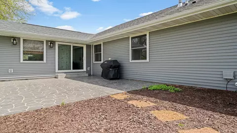 401 Deer Chase, Dixon, IL 61021 photo 33