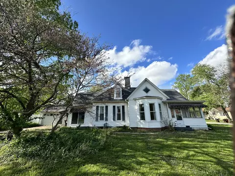 503 N William St, Farmer City, IL 61842