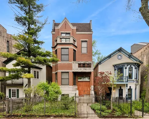 2130 W Le Moyne St #2, Chicago, IL 60622