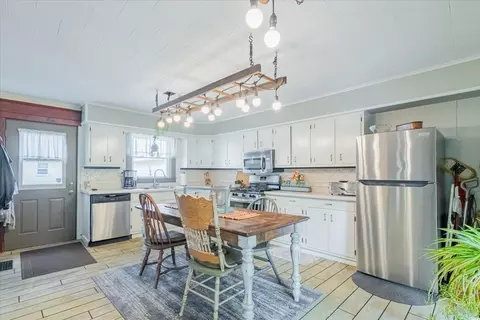 Kitchen - 816 E Olive St, Bloomington, IL 61701 photo 2 of 2