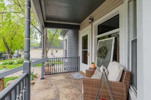Exterior - 816 E Olive St, Bloomington, IL 61701 photo 1 of 11