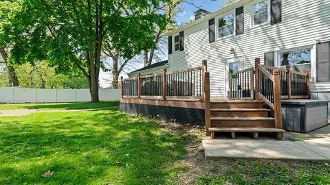 Exterior - 1008 Mary Ave, Dixon, IL 61021 photo 6 of 10