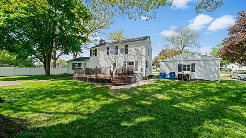 Exterior - 1008 Mary Ave, Dixon, IL 61021 photo 9 of 10