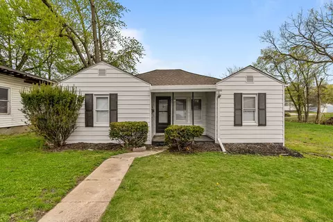 1427 N Elm St, Centralia, IL 62801