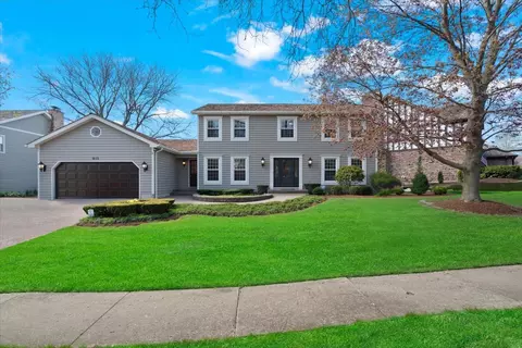 1012 Windhaven Rd, Libertyville, IL 60048