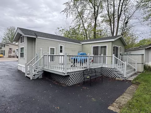 93 Fossil Ridge Rd, Wilmington, IL 60481