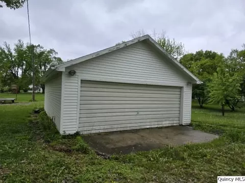 242 Main St, Carthage, IL 62321 photo 28