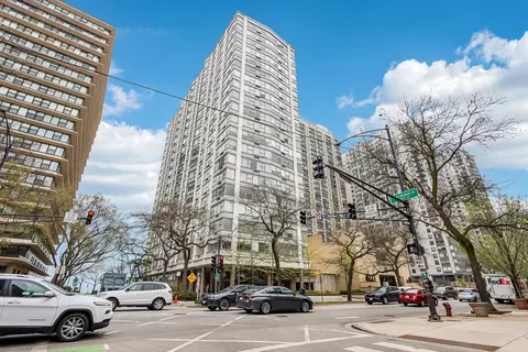 5757 N Sheridan Rd #4G, Chicago, IL 60660