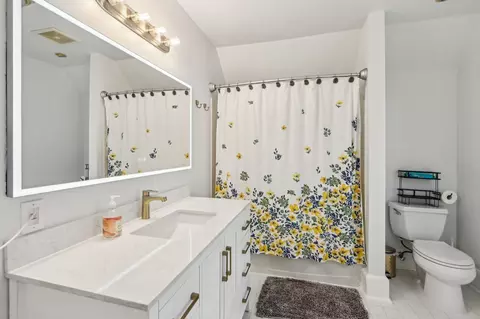 Bath - 108 N Channing St, Elgin, IL 60120 photo 2 of 2