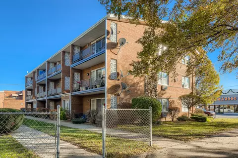 6255 S Mason Ave #3D, Chicago, IL 60638