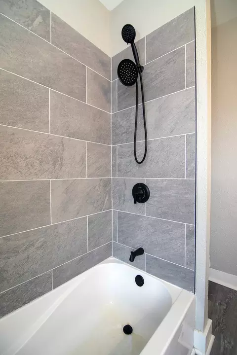 Bath - 215 S Chicago Ave, Kankakee, IL 60901 photo 4 of 4