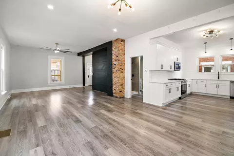 Living - 215 S Chicago Ave, Kankakee, IL 60901 photo 6 of 6