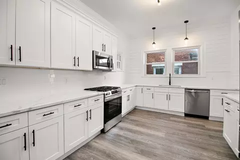 Kitchen - 215 S Chicago Ave, Kankakee, IL 60901 photo 2 of 3