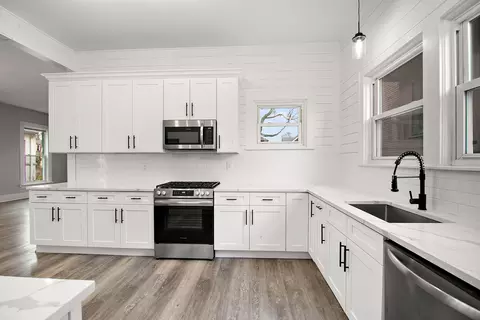Kitchen - 215 S Chicago Ave, Kankakee, IL 60901 photo 3 of 3