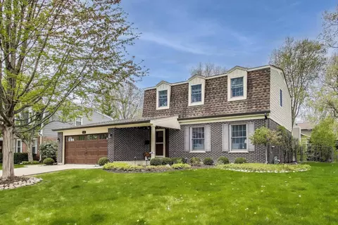 1608 N Douglas Ave, Arlington Heights, IL 60004