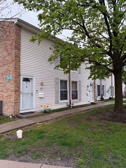 1740 Ardwick Dr, Hoffman Estates, IL 60169 photo 2