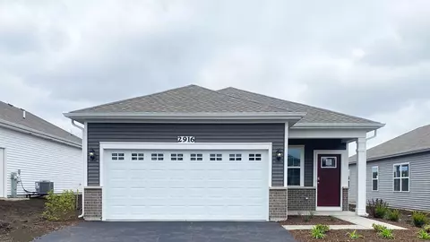 2916 Harnish Dr, Algonquin, IL 60102