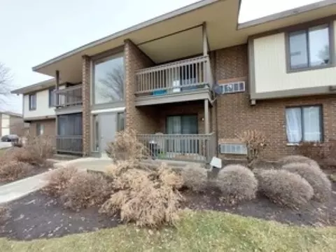 580 Somerset Ln #3, Crystal Lake, IL 60014