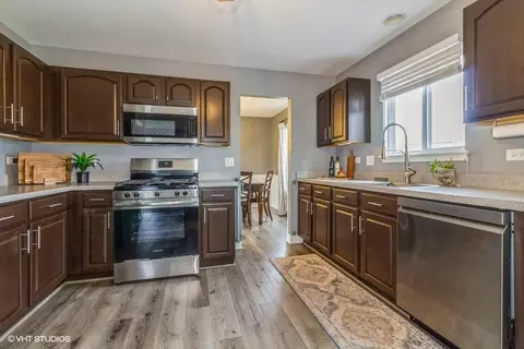 Kitchen - 4524 Deames St, Plano, IL 60545 photo 3 of 4