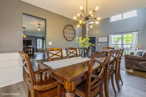 Dining - 4524 Deames St, Plano, IL 60545 photo 2 of 3