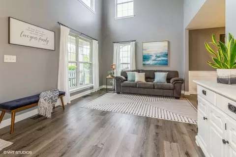 Living - 4524 Deames St, Plano, IL 60545 photo 1 of 2