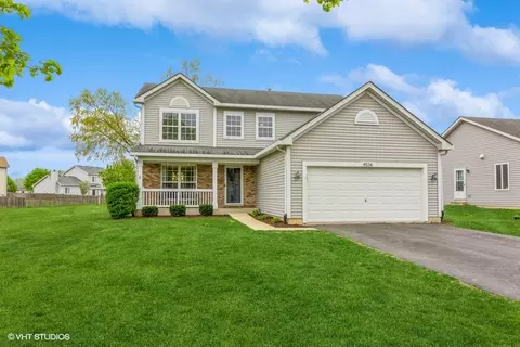 4524 Deames St, Plano, IL 60545