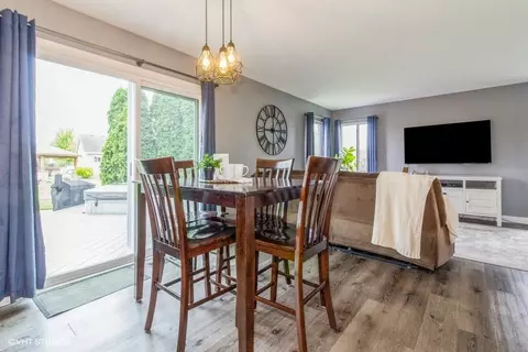 Dining - 4524 Deames St, Plano, IL 60545 photo 3 of 3