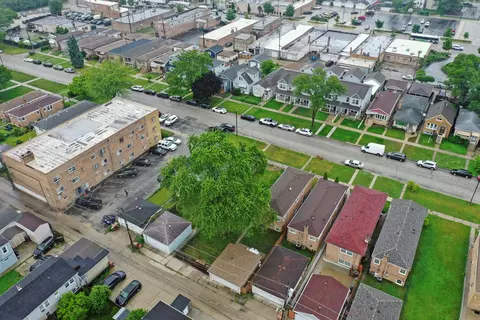 View/Area - 7619 W 63rd Pl, Summit, IL 60501 photo 2 of 3